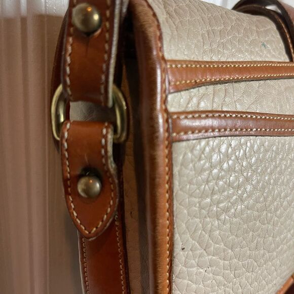 Dooney & Bourke vintage leather beige with tan trims and strap crossbody bag - Picture 5 of 15